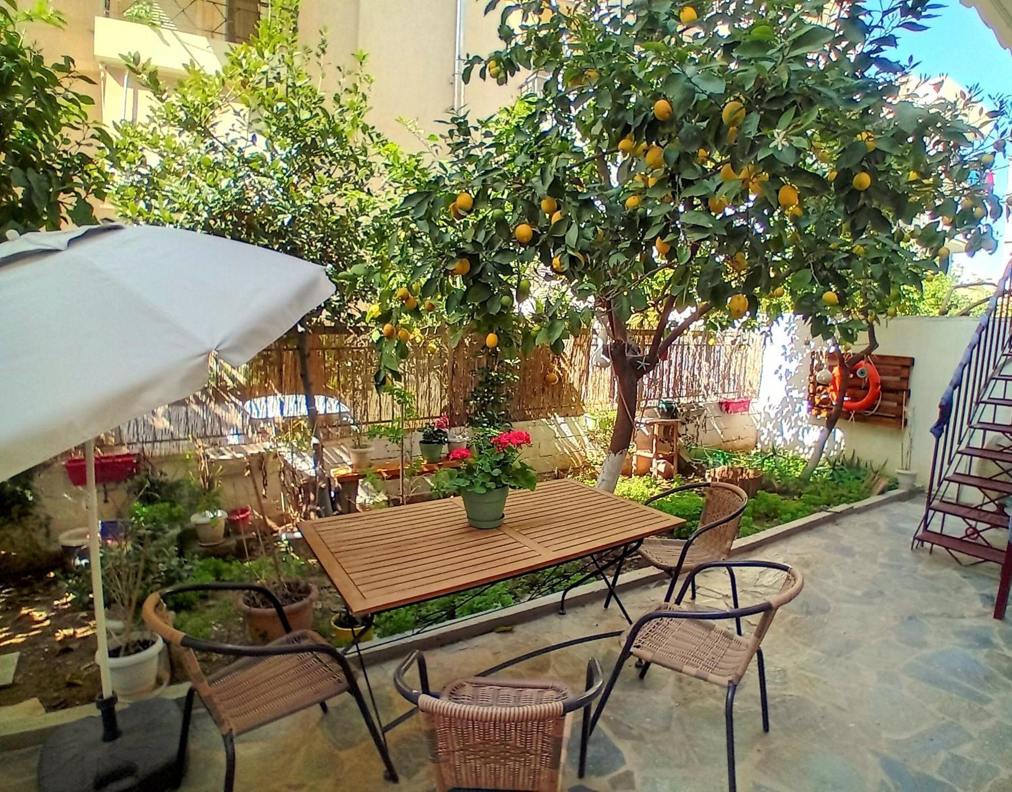 Casa Bonita, House With Private Entrance And Garden, Between Center And Sea *