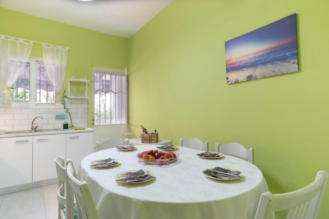 Casa Bonita, House With Private Entrance And Garden, Between Center And Sea Apartment