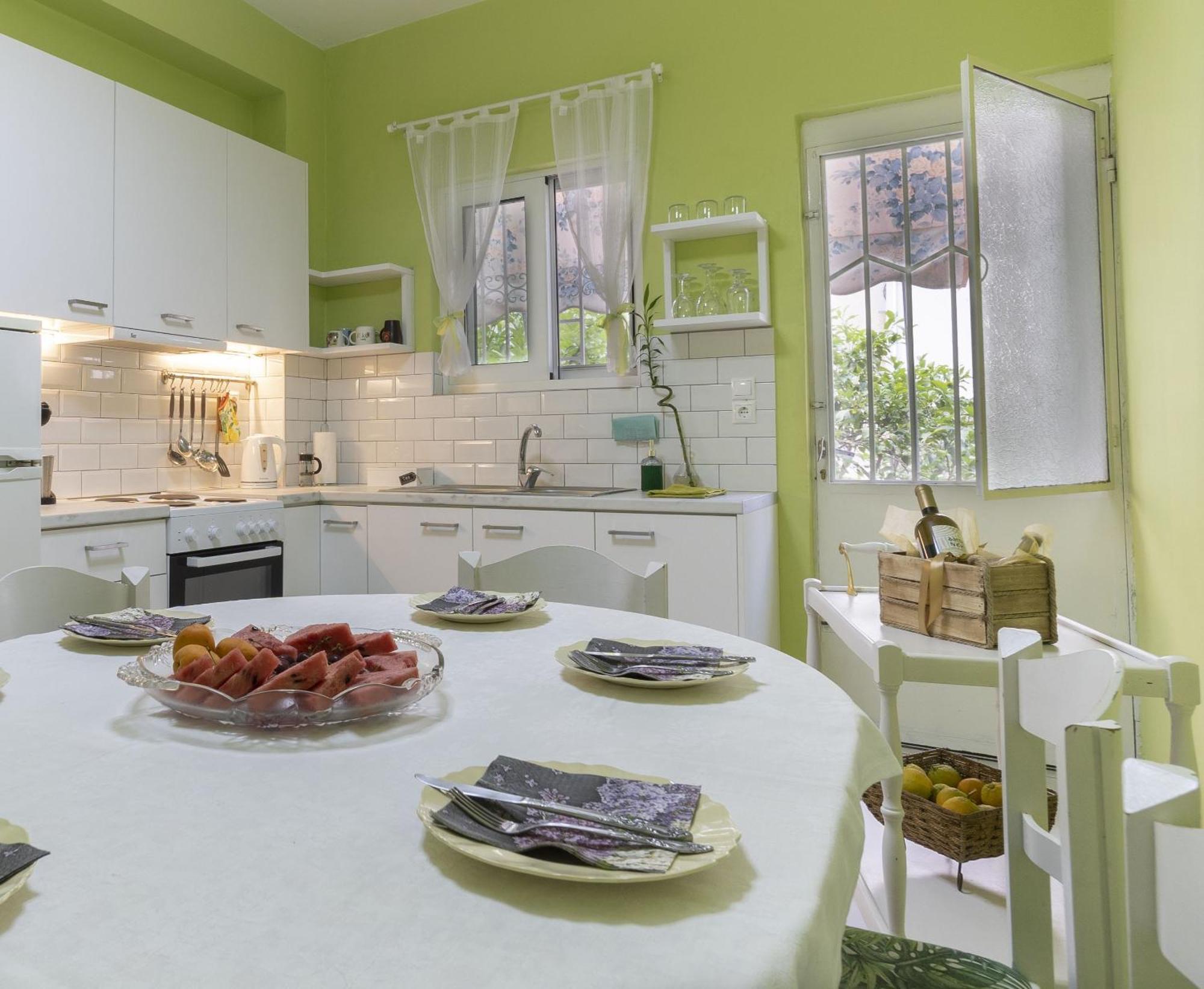 Apartment Casa Bonita, House With Private Entrance And Garden, Between Center And Sea *