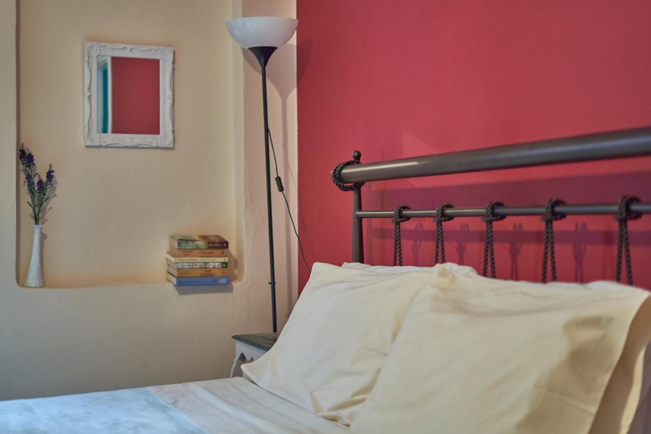 Casa Bonita, House With Private Entrance And Garden, Between Center And Sea Apartment Athens